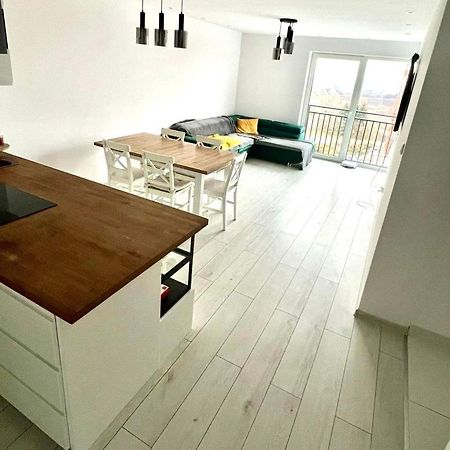 Skyview Apartament Apartman Przemyśl Kültér fotó